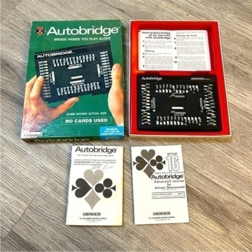 Vintage GRIMAUD AUTOBRIDGE portable single player bridge game.